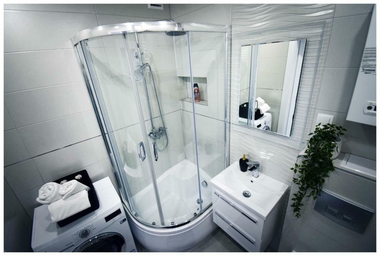 Color 24 Premium Apartment Stalowa Wola Bagian luar foto